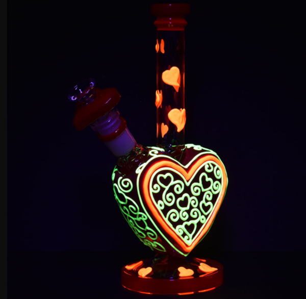 Pulsar Victorian Valentines Day Glow in the Dark Water Pipe - Image 2